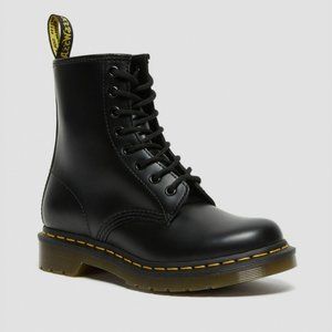 Dr. Martens 1460 Smooth Leather Boot